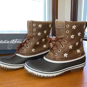 The Great. + Eddie Bauer The Embroidered Daisy Hunt PAC Boot